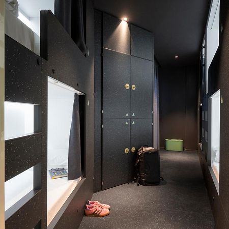 Amistat City Hostel Barcellona Esterno foto