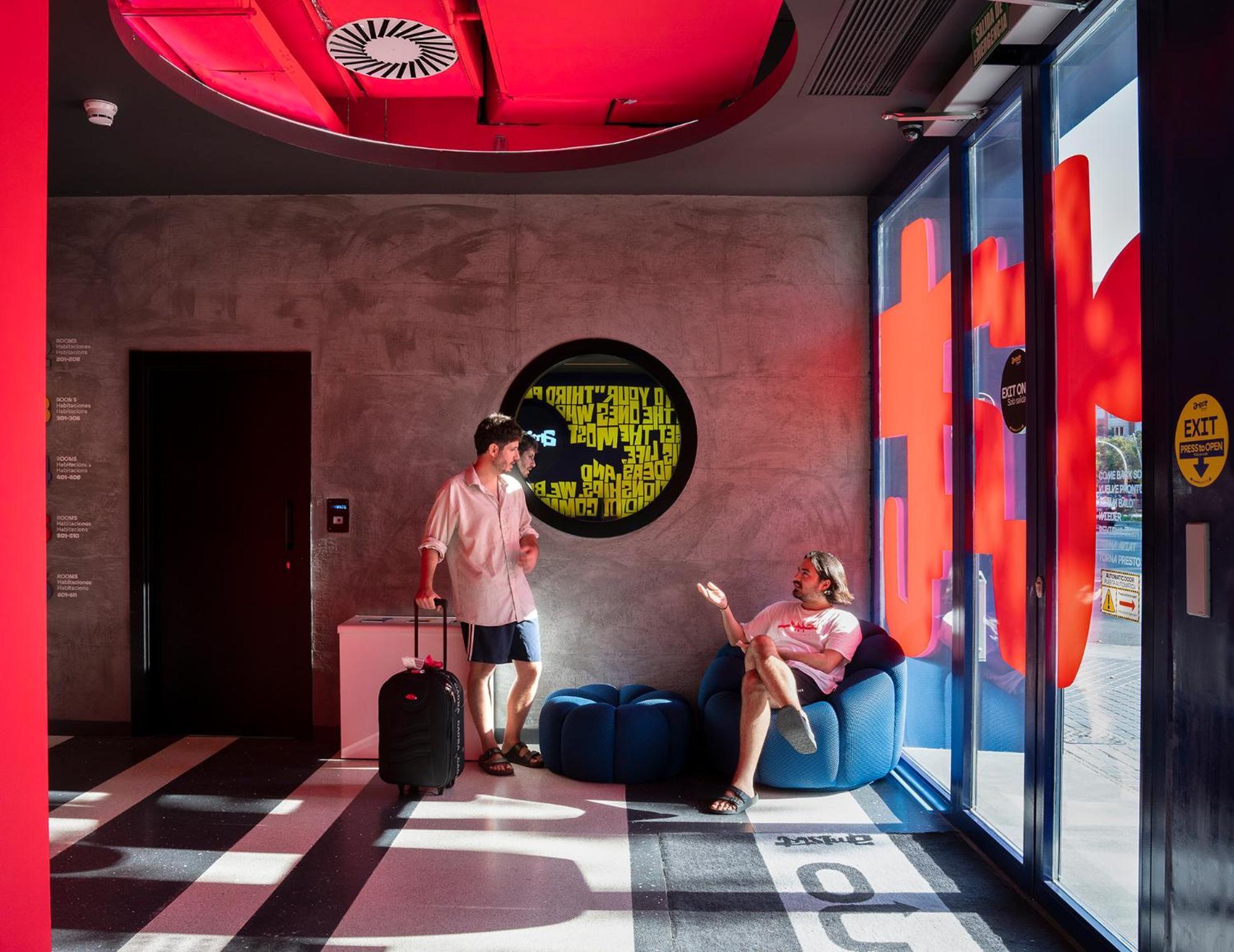 Amistat City Hostel Barcellona Esterno foto