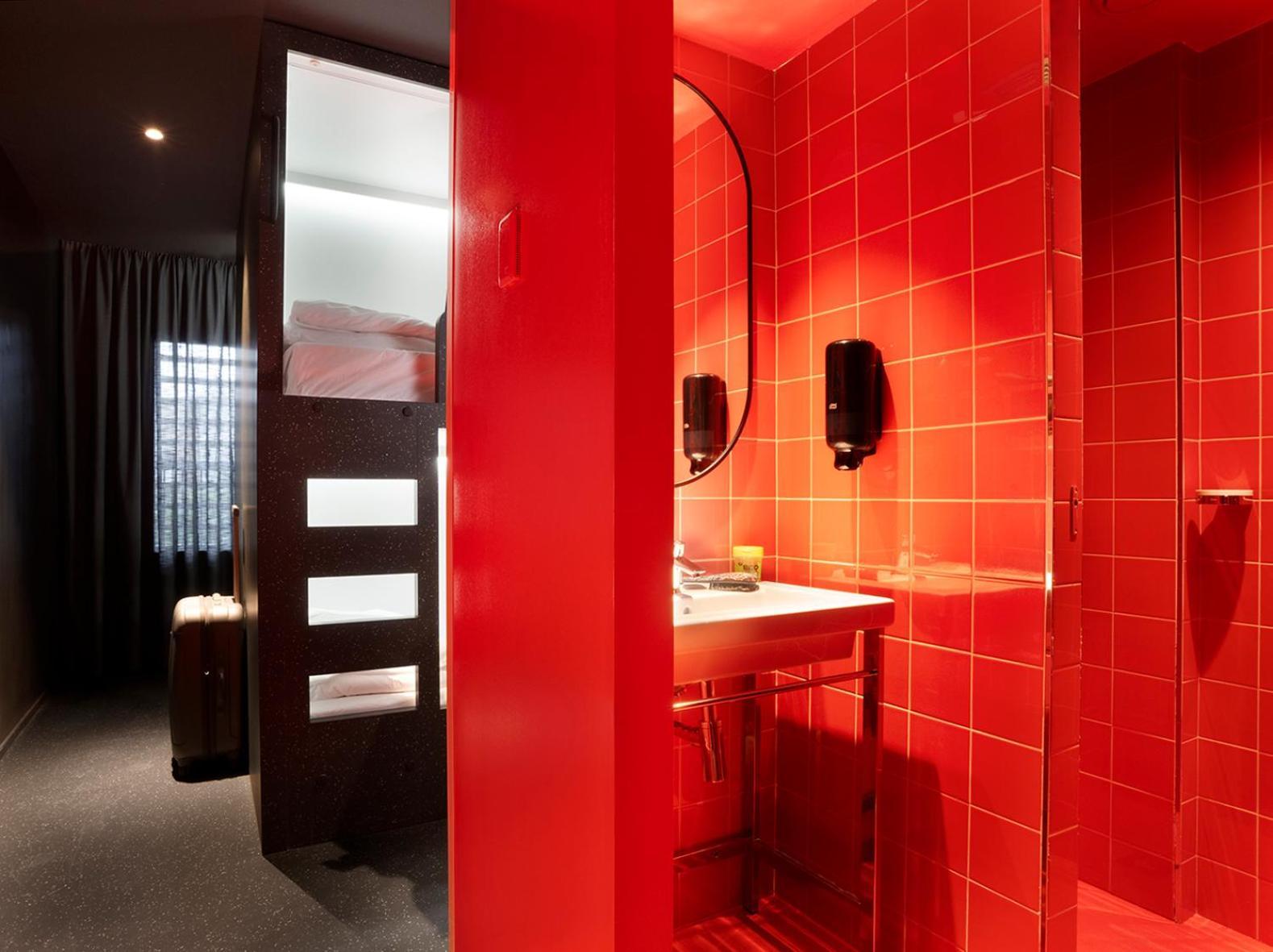 Amistat City Hostel Barcellona Esterno foto
